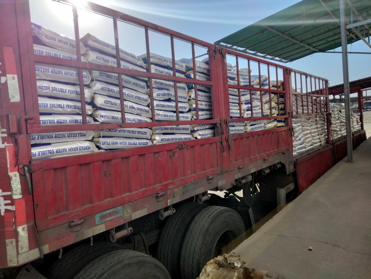 顆粒水溶肥，選哪款更放心？